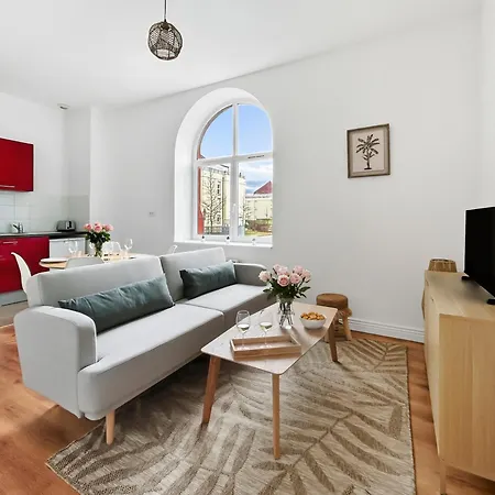Apartment T2 Calme Avec Parking, Entre Colmar Et Rhin