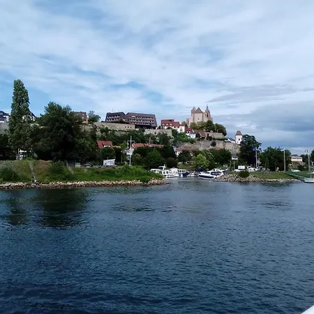 T2 Calme Avec Parking, Entre Colmar Et Rhin *